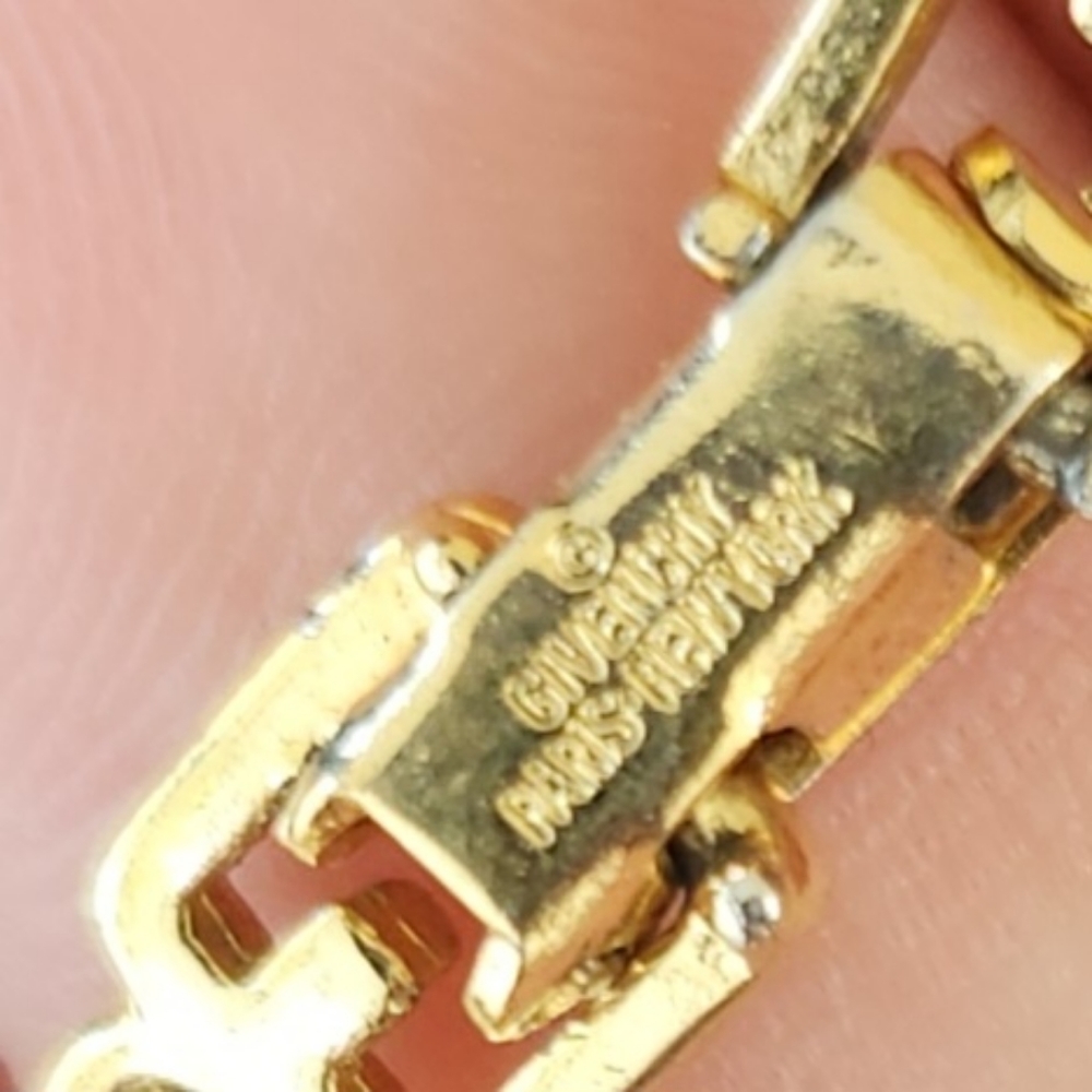 Givenchy gold necklace - Picture 6 of 8